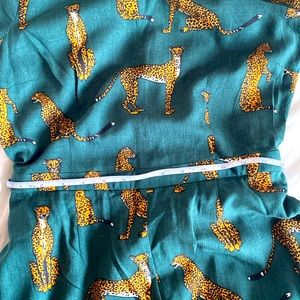 Nice and light one peice jumpsuit, size small, worn once only!